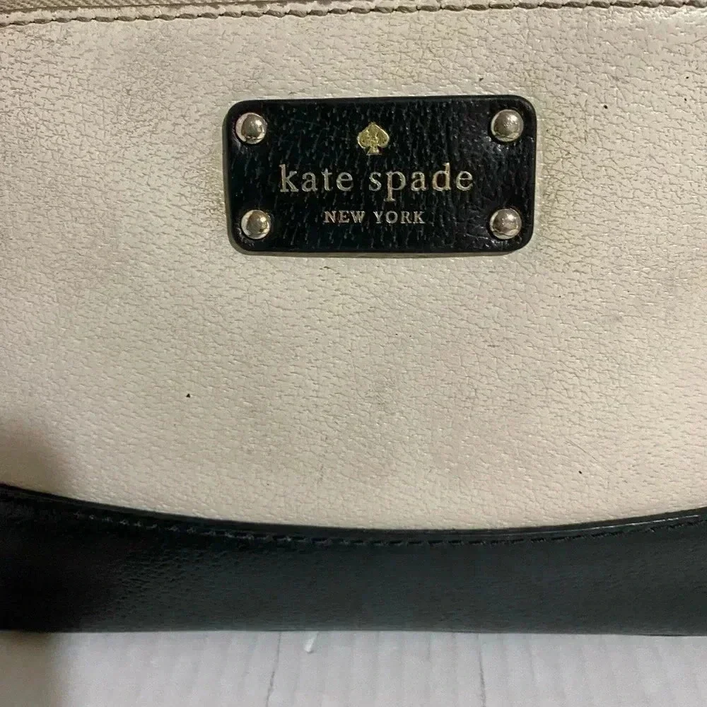 Kate spade beige black saffiano leather crossbody handbag